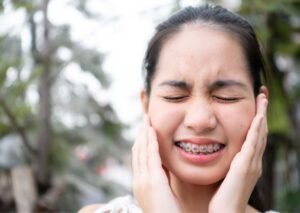 Discover dentist-approved ways to ease braces pain fast. Local remedies, soft foods & expert tips from Penang’s trusted dental professionals.