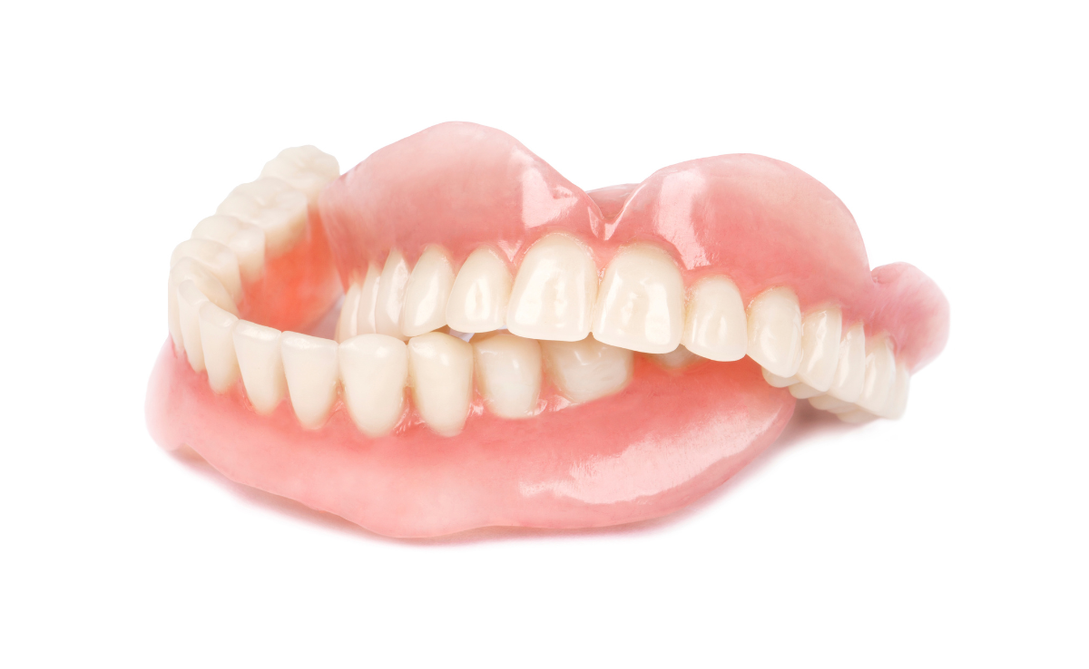 Gigi Palsu Penuh (Full Dentures)